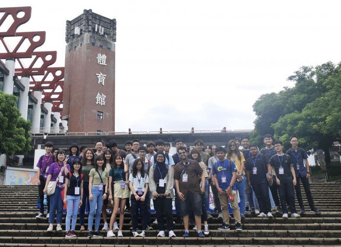 2019工學院夏日學校校園參觀合影